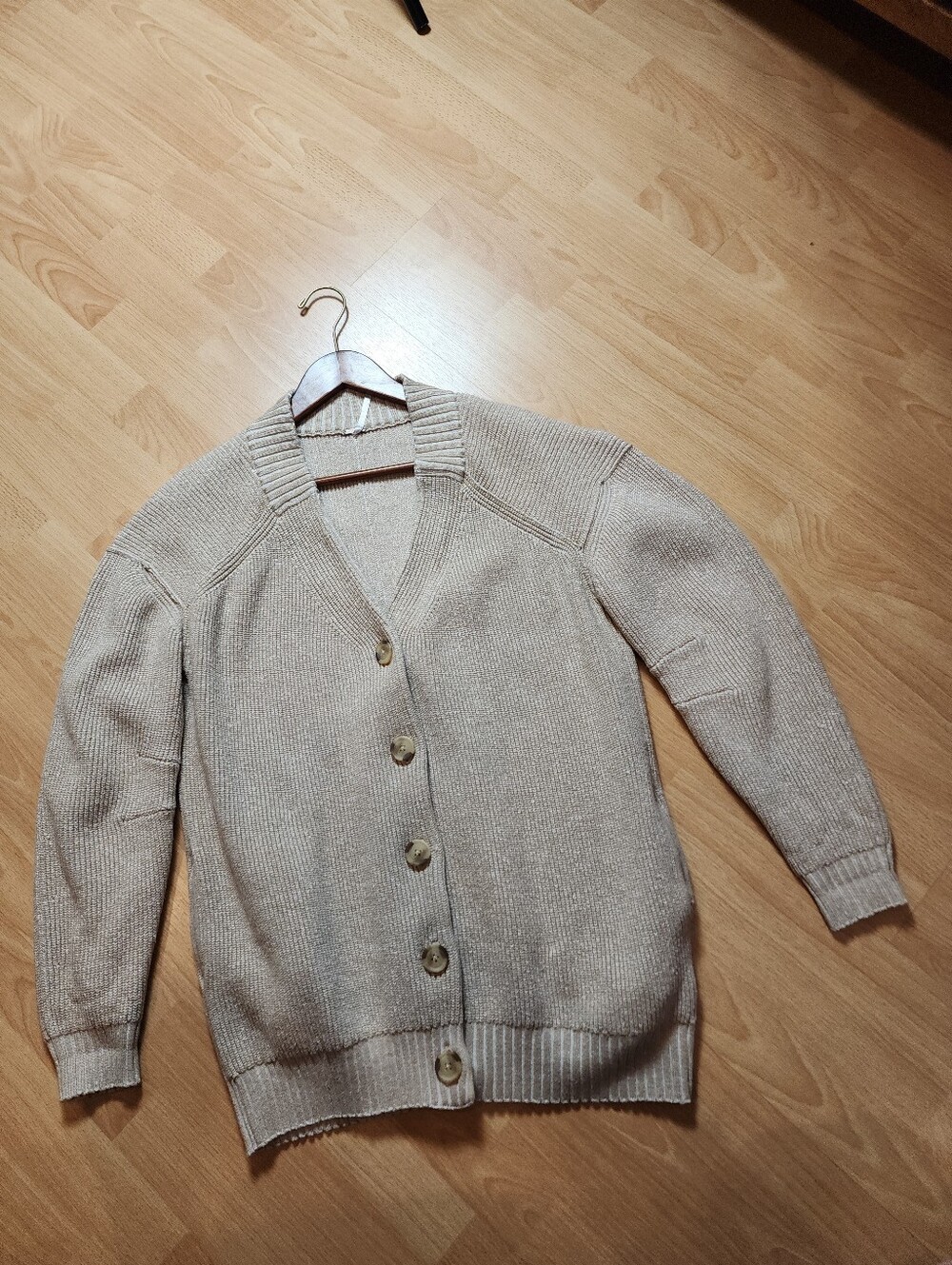 Free People Beige Button V-neck Knit Sweater Cardigan Pockets Small Oversized - Picture 4 of 16